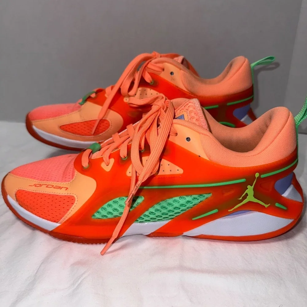 Nike Jordan Heir Orange Pulse/Ghost Green Men's Size 10.5 Women's Size 12
